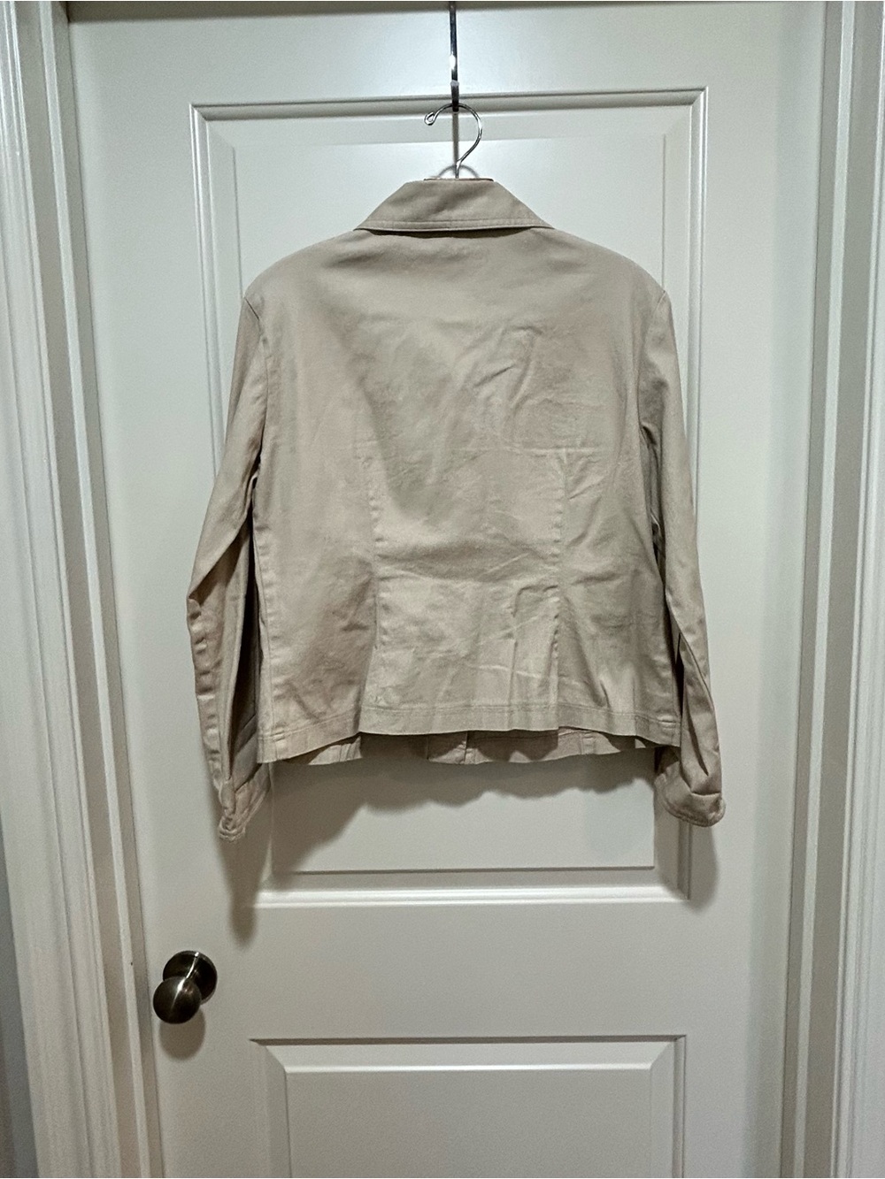 Briggs NY Casual Button-Front Women's petite size 12P Jacket in Beige. 2 pockets - Picture 3 of 6
